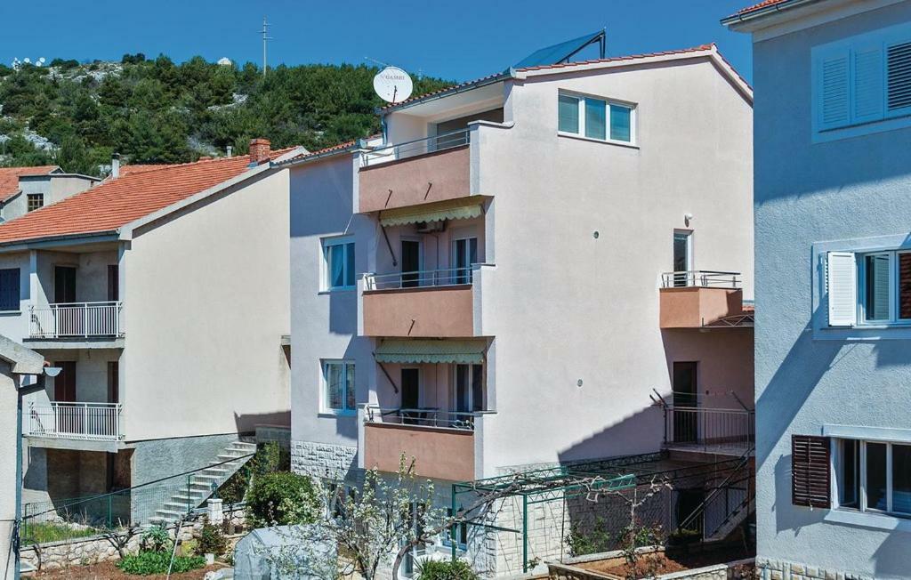 Apartman Шибеник Экстерьер фото